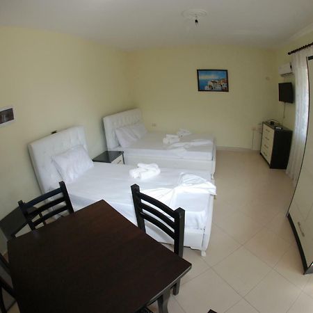 Rama Apartments Sarandë Exterior foto