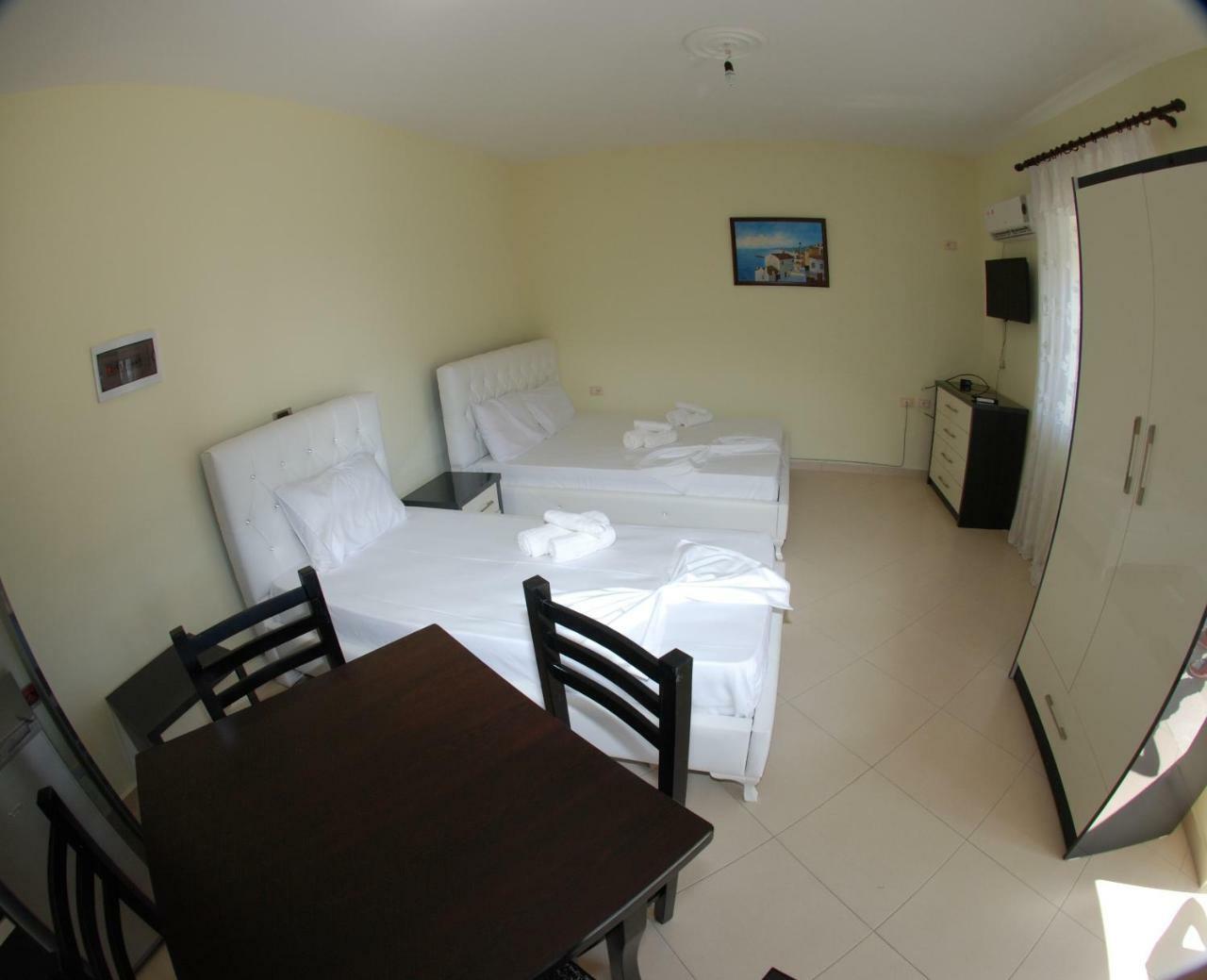 Rama Apartments Sarandë Exterior foto